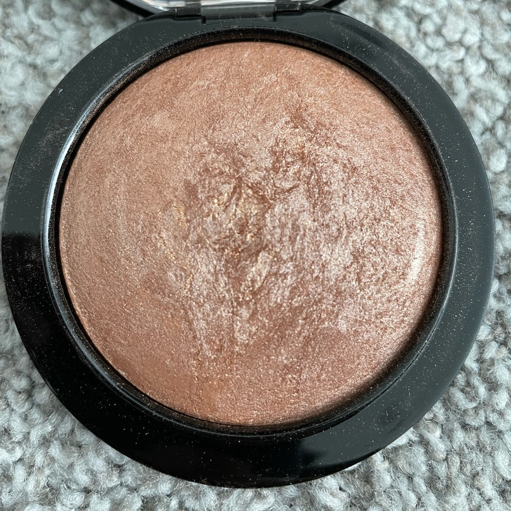 Mac Global Glow
